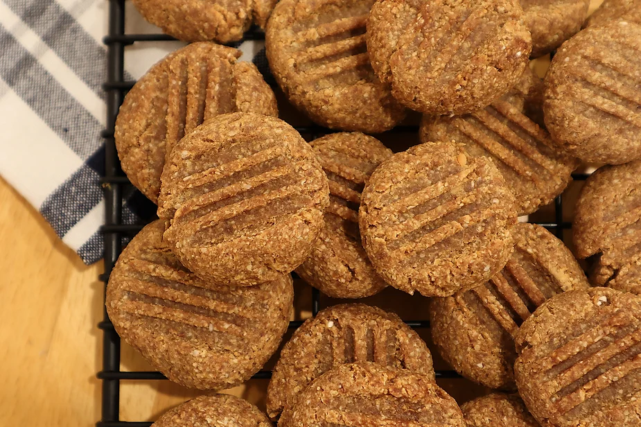 Healthy 3-Ingredient Date Cookies Recipe