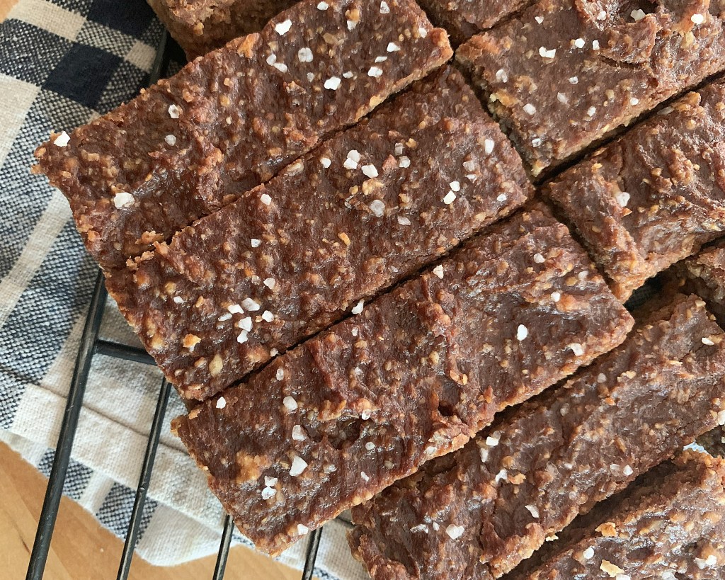 Healthy 6-Ingredient Date Bar Recipe (Homemade&nbsp;Lärabar)